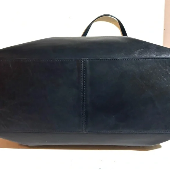 Ugg Elegant Two-Tone Tote Bag